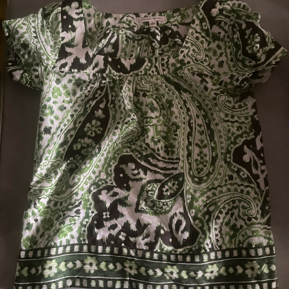 Banana Republic- Short sleeve blouse